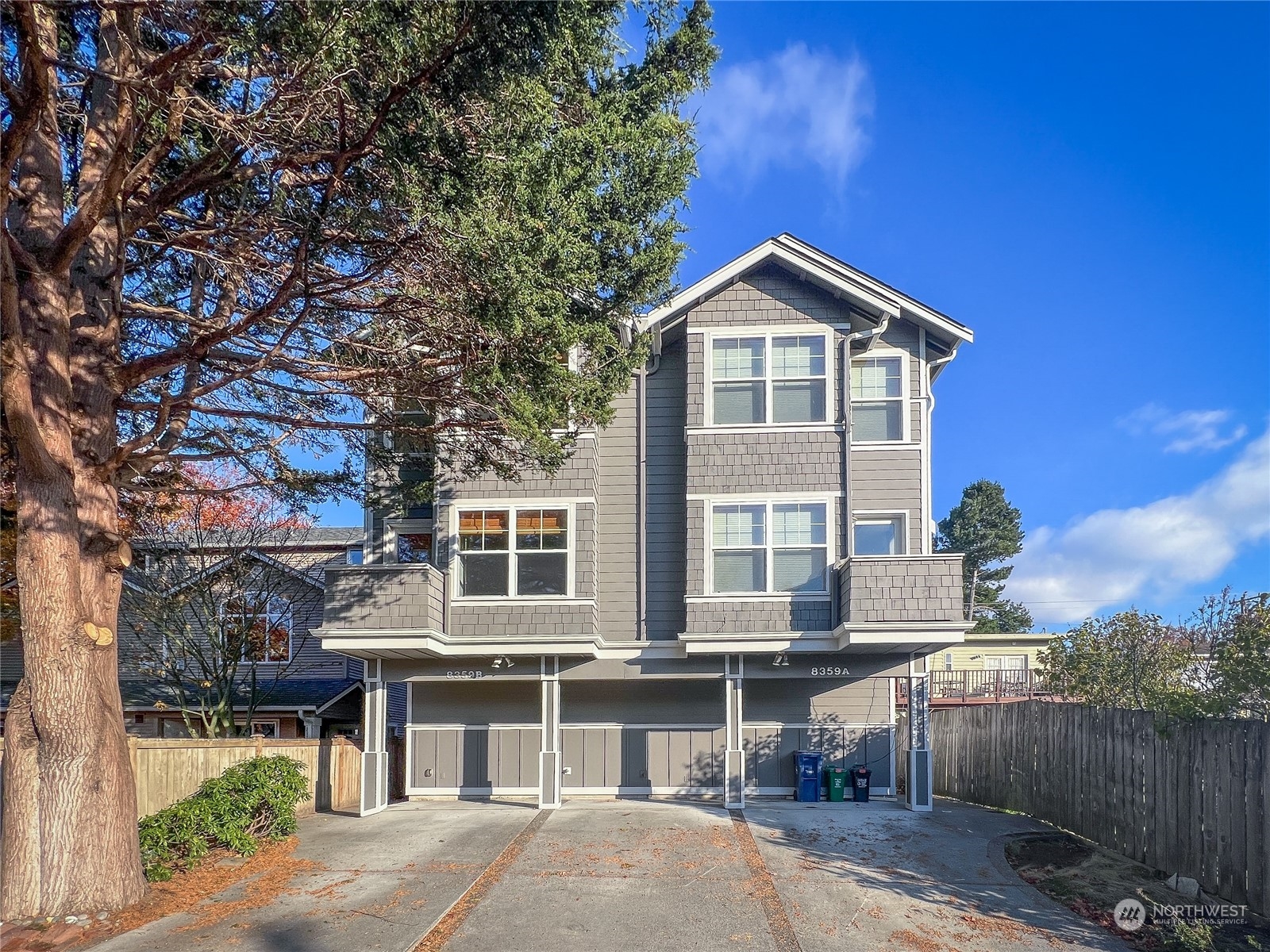 8359 28th Avenue NW #B Seattle, WA 98117