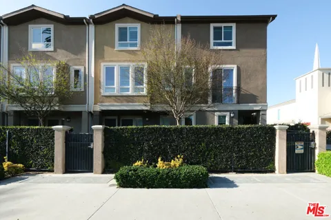 14661 Sherman Way