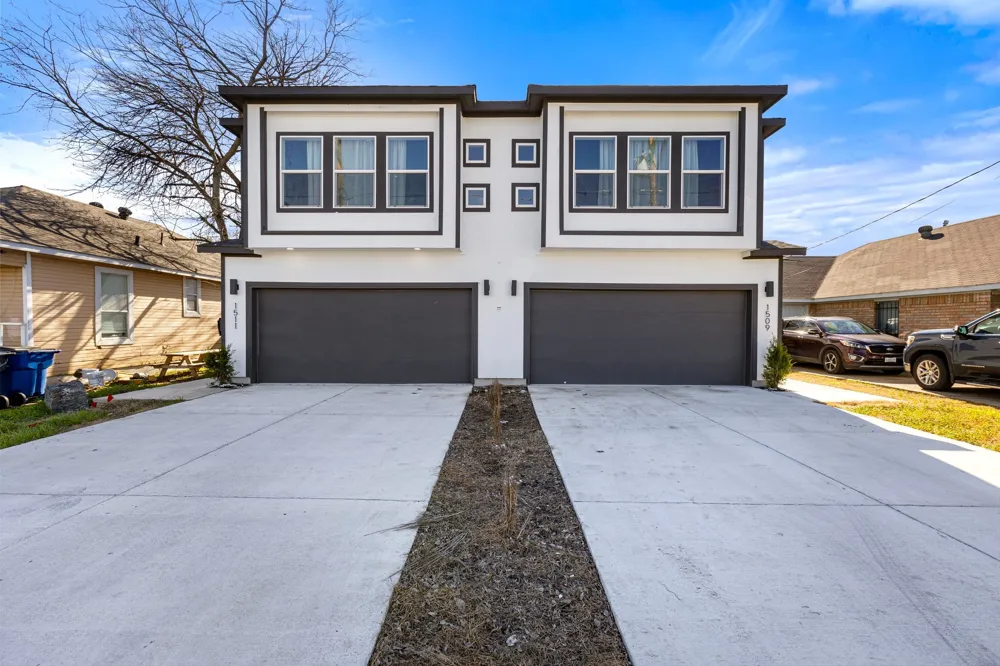 1509 S Barry Avenue Dallas, TX 75223