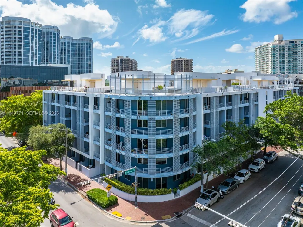 3339 Virginia St #306