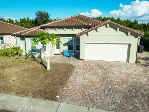 1227 Fulton Circle