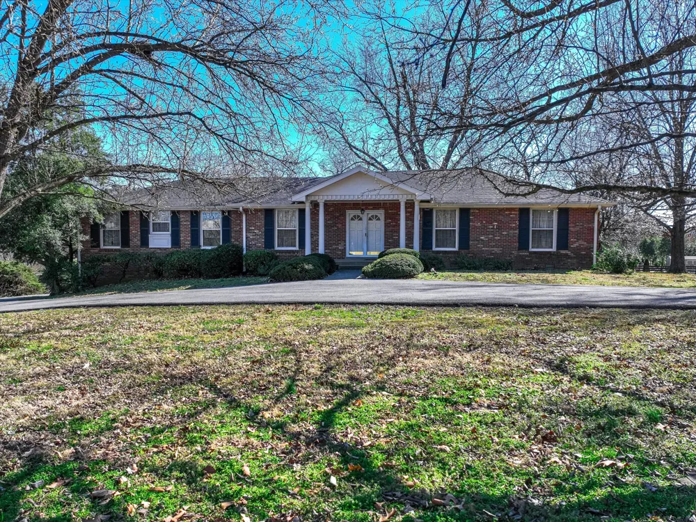 7015 Wilson Pike Cir Brentwood, TN 37027