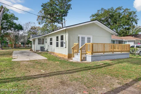 716 Flora Street