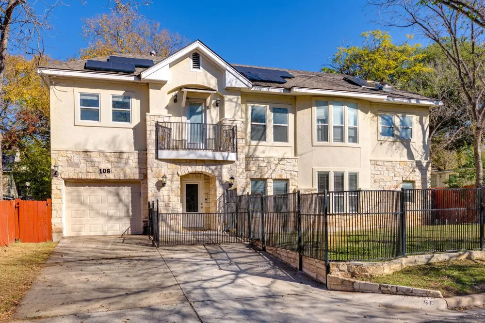 108 E 46th Street