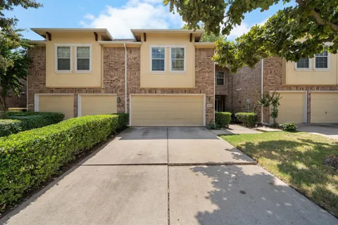 9865 Fleetwood Drive