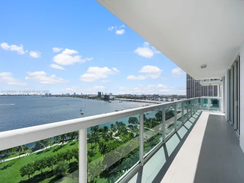 1800 Bayshore Dr #1505