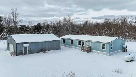10380 17 Mile Road