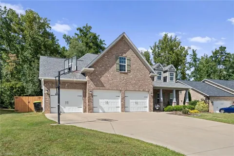 405 Meadowfield Run