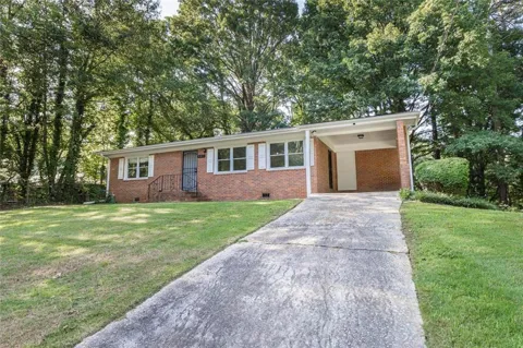 804 Brookdale Drive SW