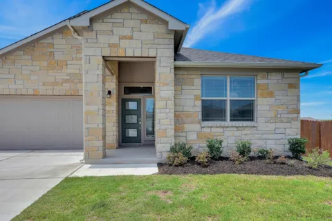 16817 Ponte Cove