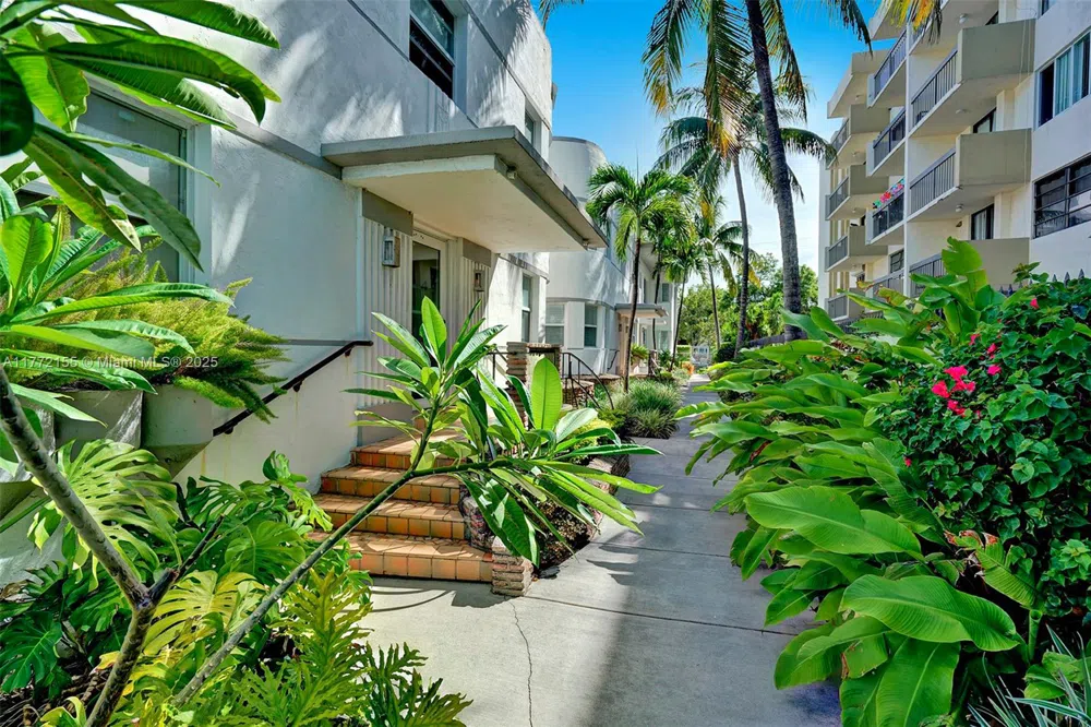 6911 Bay Dr #3 Miami Beach, FL 33141
