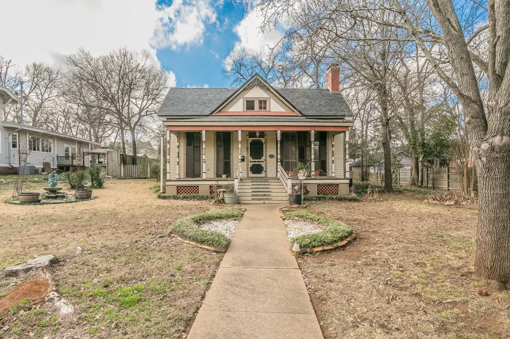 511 S Royall Street Palestine, TX 75801
