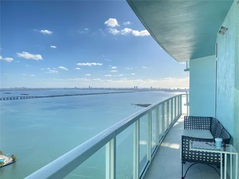 1900 Bayshore Dr #3804