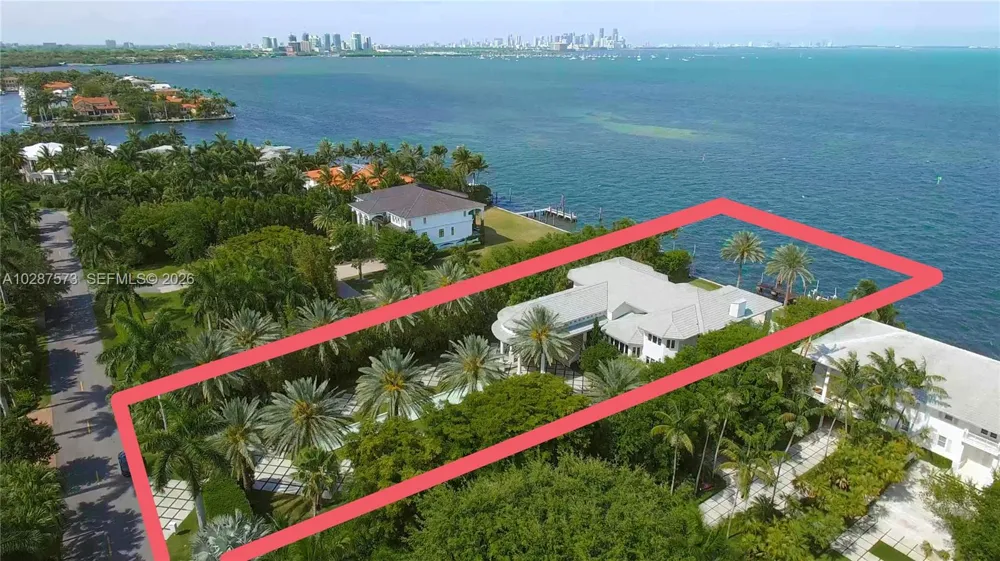 12 Tahiti Beach Island Rd Coral Gables, FL 33143