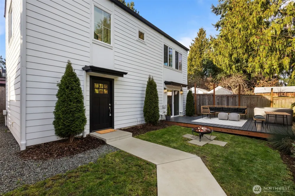 712 NW 95th Street Seattle, WA 98117