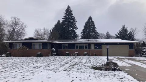 51 Lakeside Drive