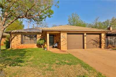 2326 Greenbriar Drive