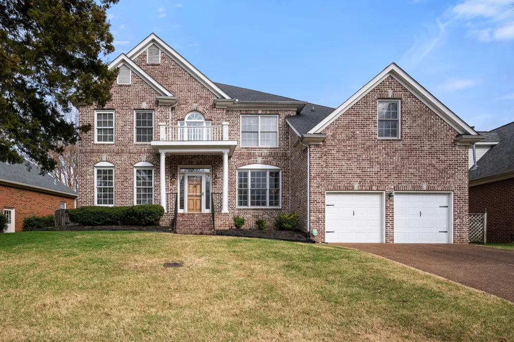 4724 Sterling Cross Nashville, TN 37211