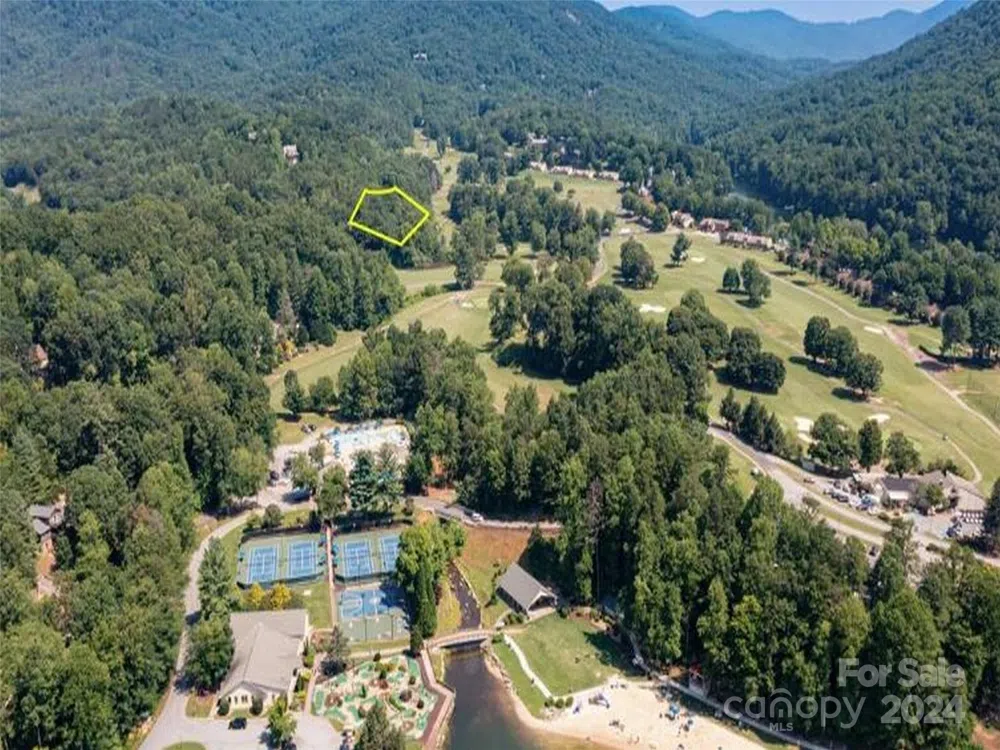 307 Fairway Drive Lake Lure, NC 28746