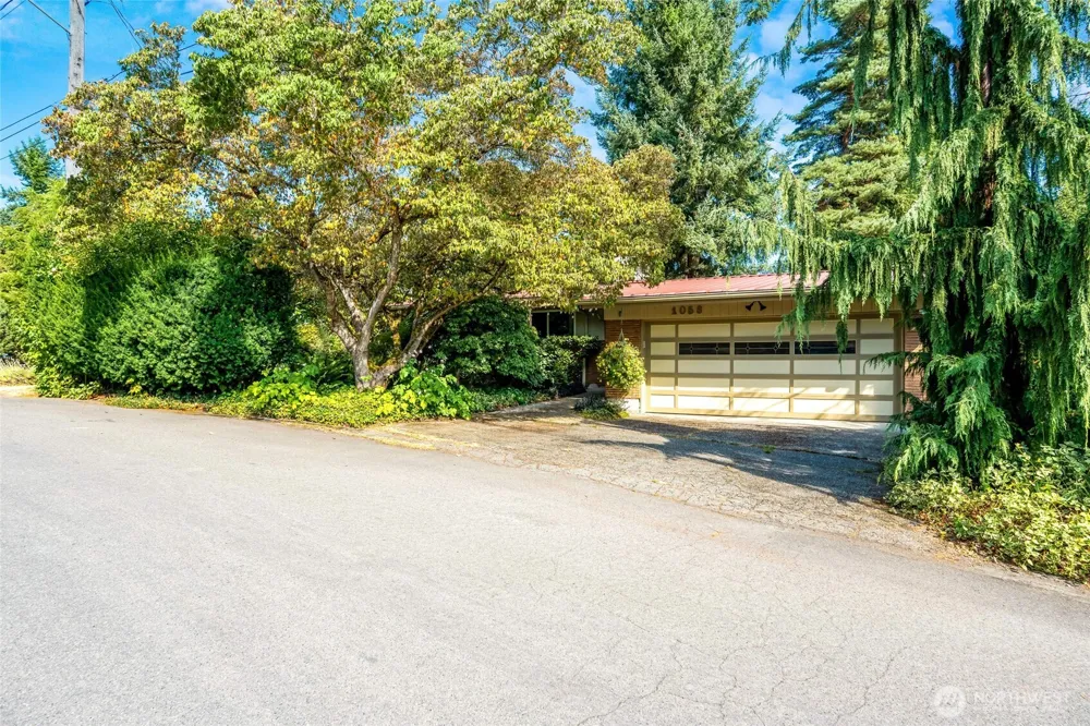 1058 NE 106th Street Seattle, WA 98125