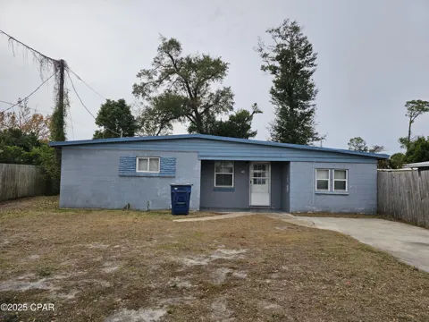705 Satsuma Avenue