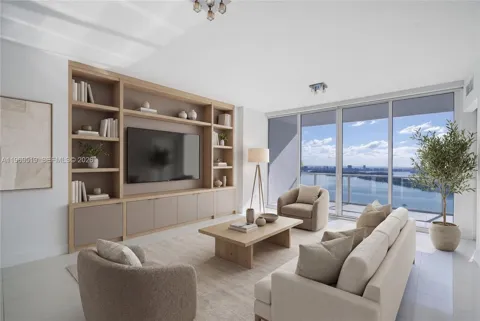 2020 Bayshore Dr #3506
