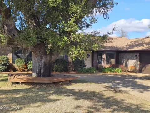 1110 Paton Lane