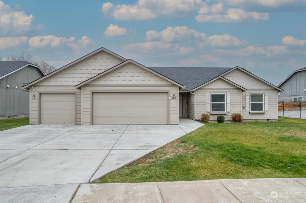 805 S Hamilton Road Moses Lake, WA 98837