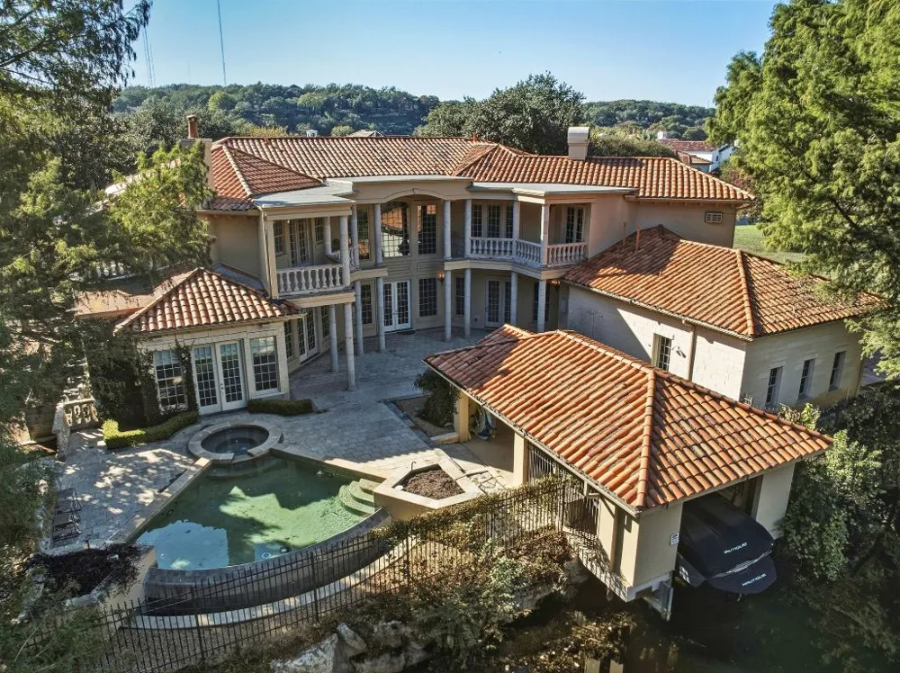 4511 Island Cove Austin, TX 78731