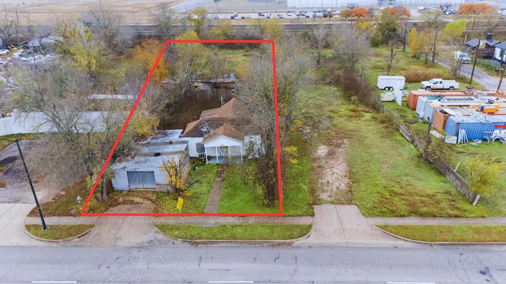 919 W 2nd Street Taylor, TX 76574