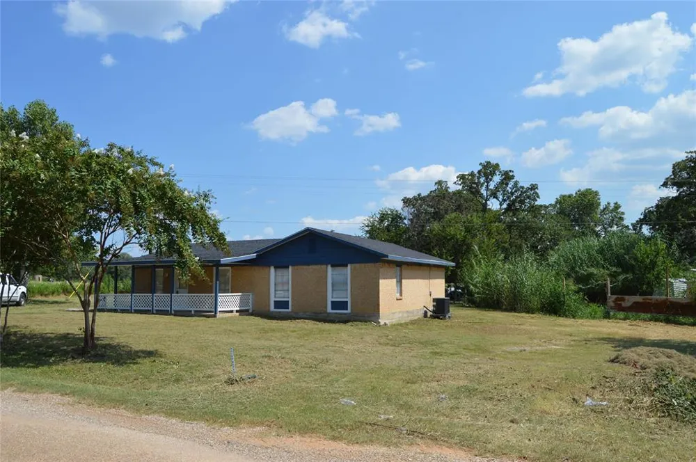 245 Flaming Oak Drive Bastrop, TX 78602