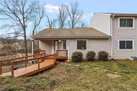 3646 Heathrow Drive