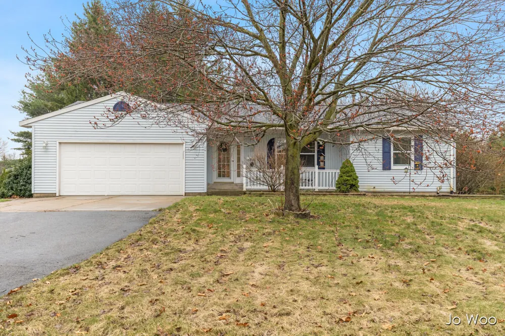 9020 Warner Street Allendale, MI 49401