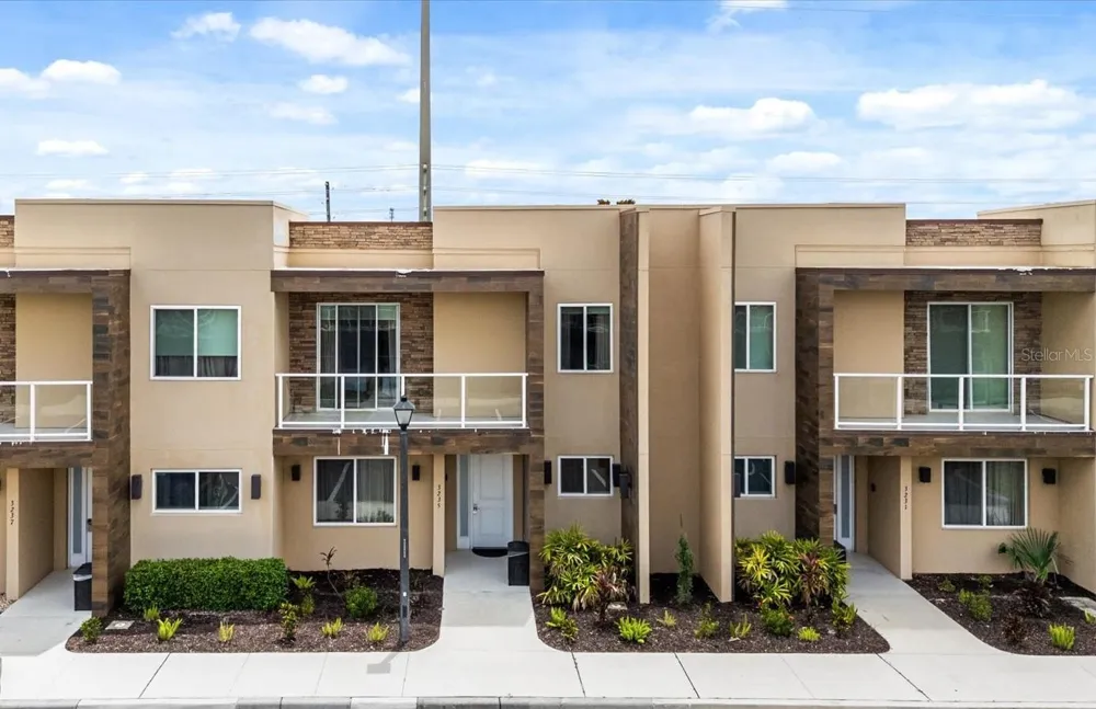 3235 BRASILIA AVENUE Kissimmee, FL 34747
