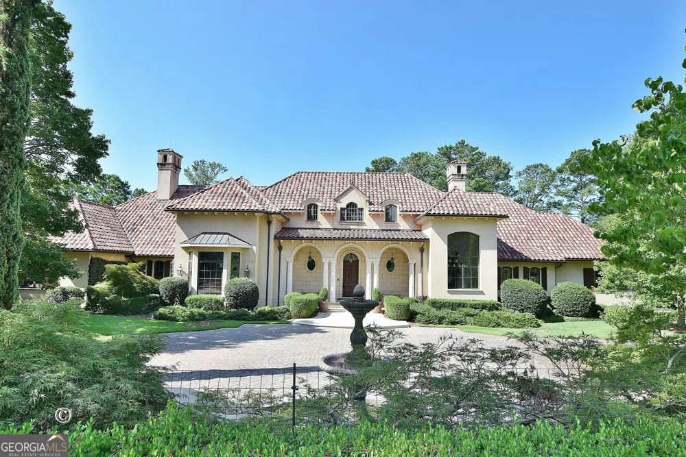 6165 Waterford Road Columbus, GA 31904