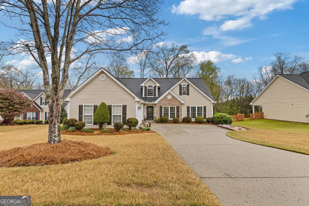 7144 Regent Court Flowery Branch, GA 30542