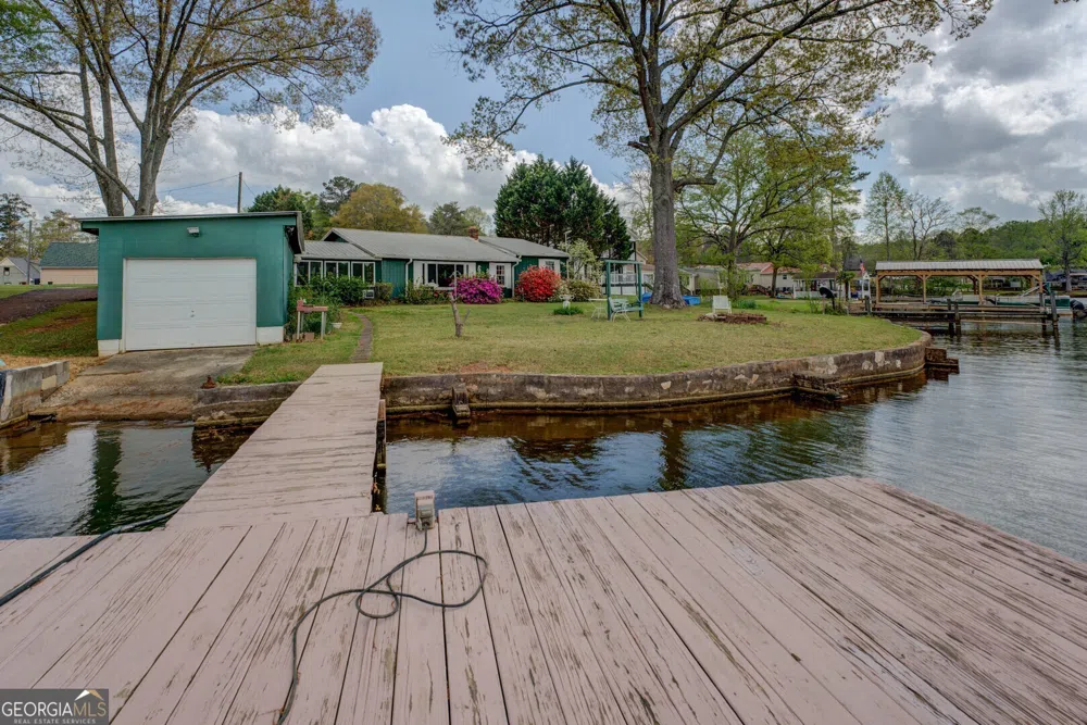 280 Marina Circle Jackson, GA 30233