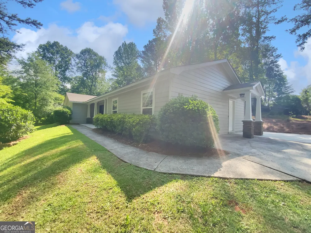1950 S Inlet Marietta, GA 30066