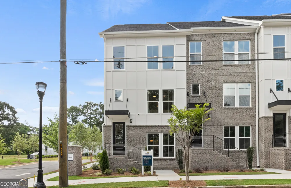 2537 Astaire Court Atlanta, GA 30318