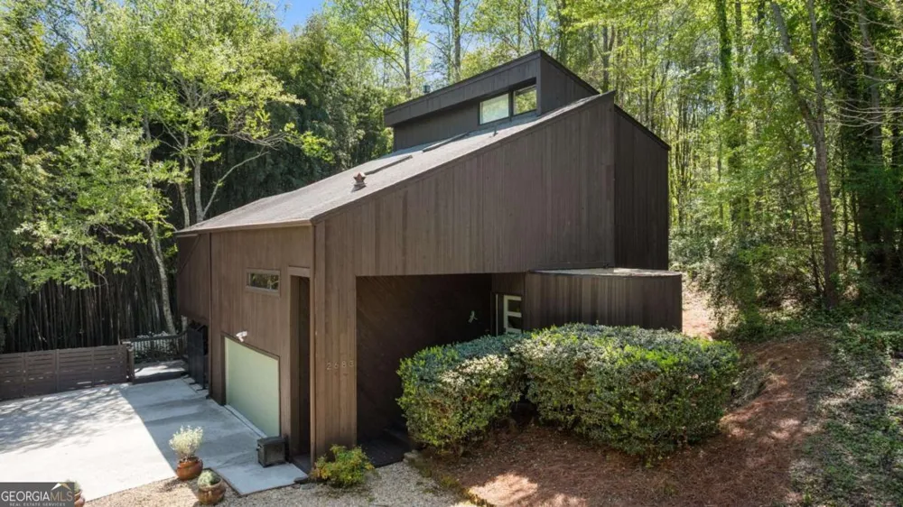 2683 Fleur De Lis Place Atlanta, GA 30360