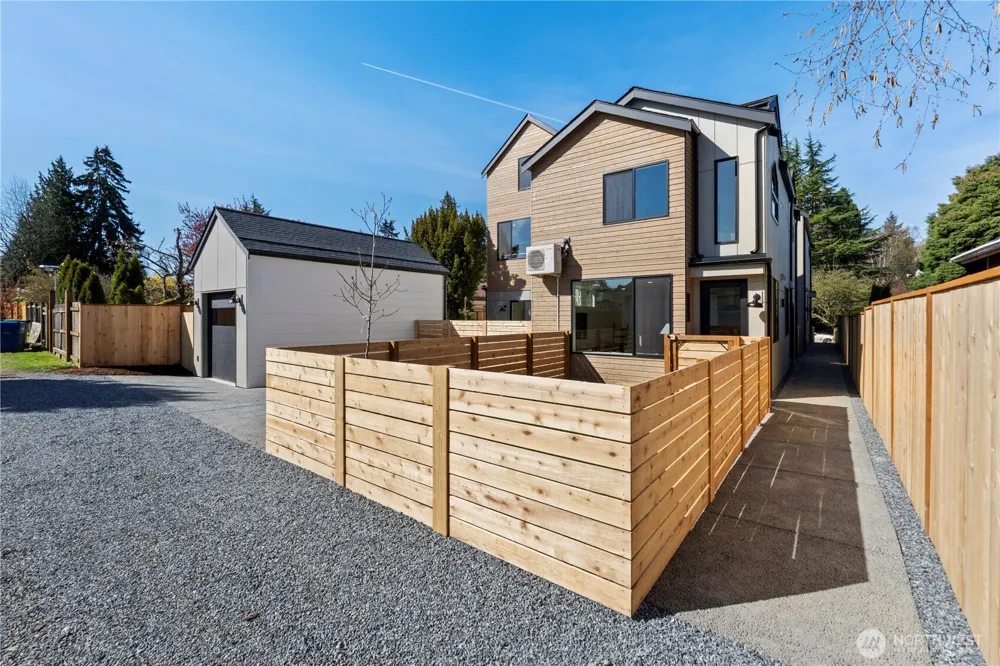 10332 14th Avenue NW Seattle, WA 98177