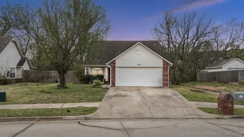 2603 SW Wolf Run Drive