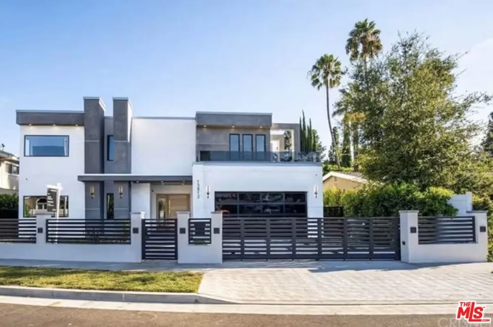 13812 Cumpston Street Sherman Oaks, CA 91401