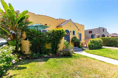 1950 S Palm Grove Avenue
