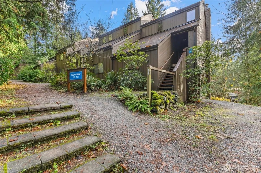 10500 Mt Baker Hwy #123 Glacier, WA 98244