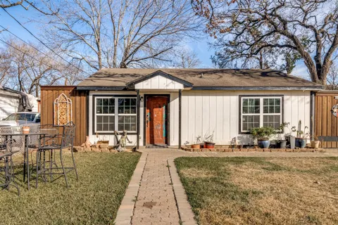 650 Pleasant Oaks Drive