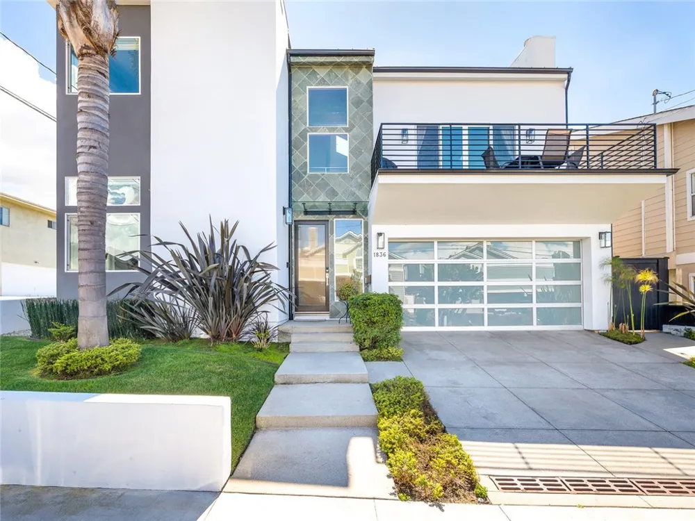 1836 Rockefeller Lane Redondo Beach, CA 90278