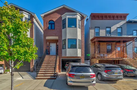 14 STEVENS AVE