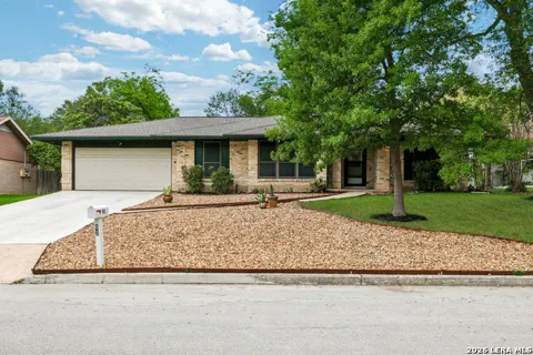 92 BLUET LN