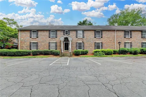 6700 Roswell Road #22B